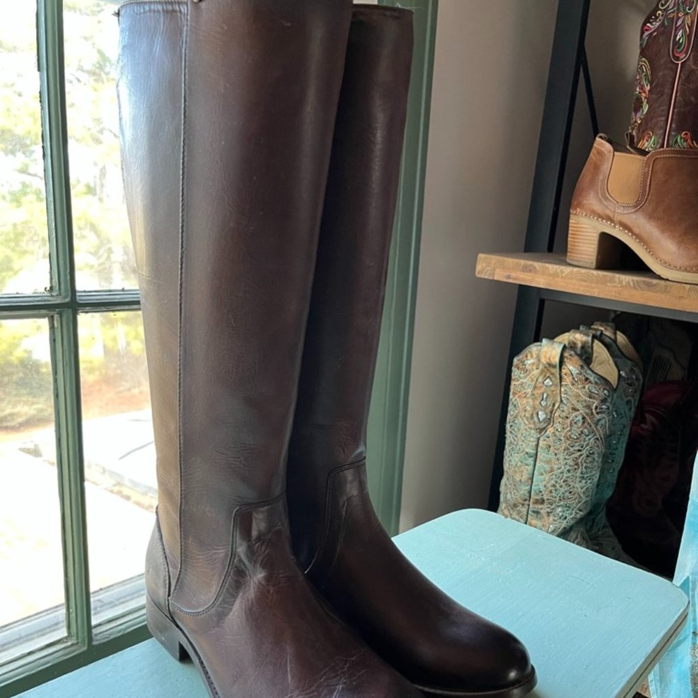 Frye Boots 7.5 Never Been Worn